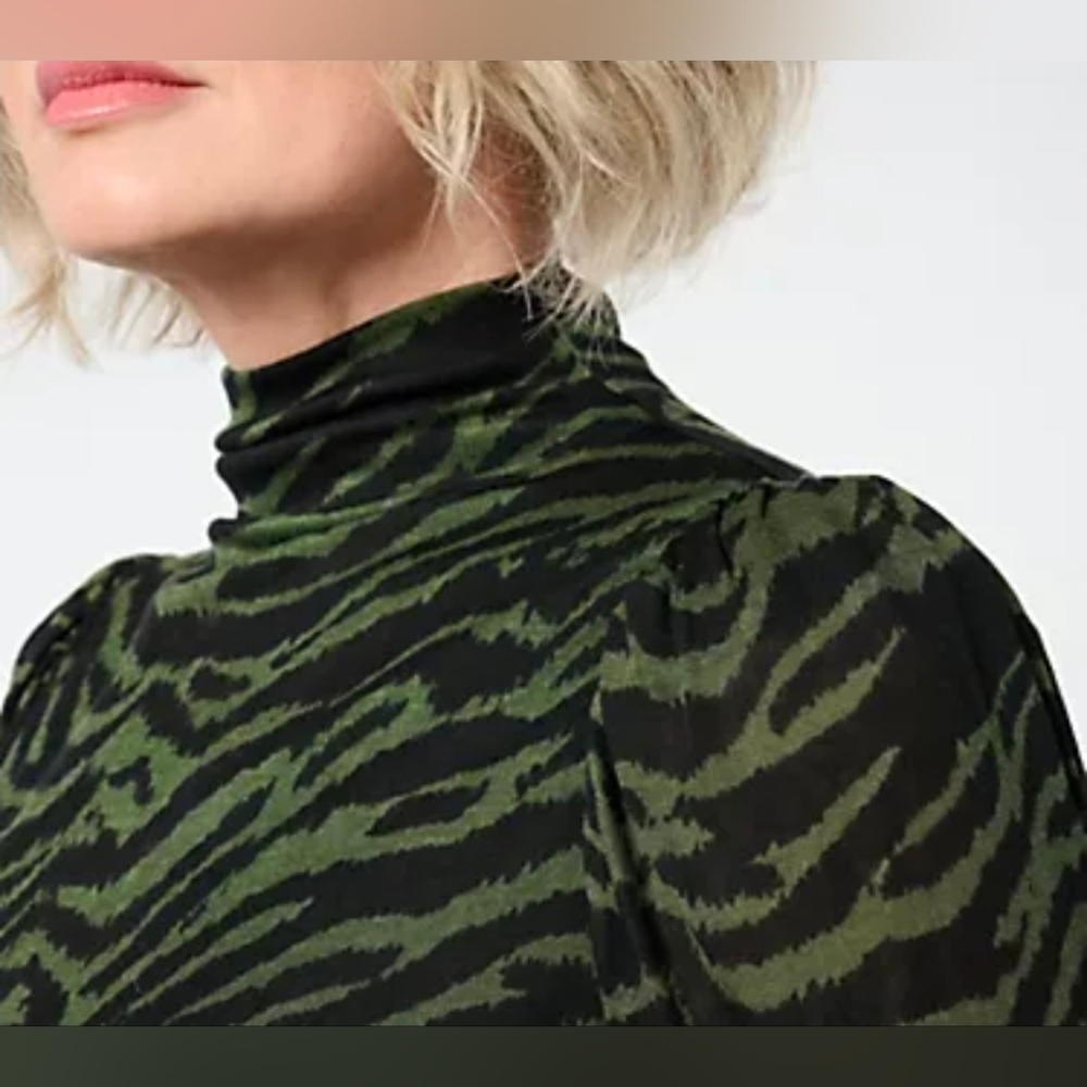 Studio Park x Shawn Killinger Funnel Neck Knit Top Green Tiger XL